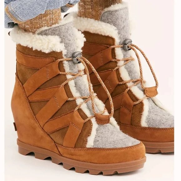 Sorel Shoes - NWOT Sorel Joan of Arctic Wedge II Cozy Boots in Camel Brown size 6.5